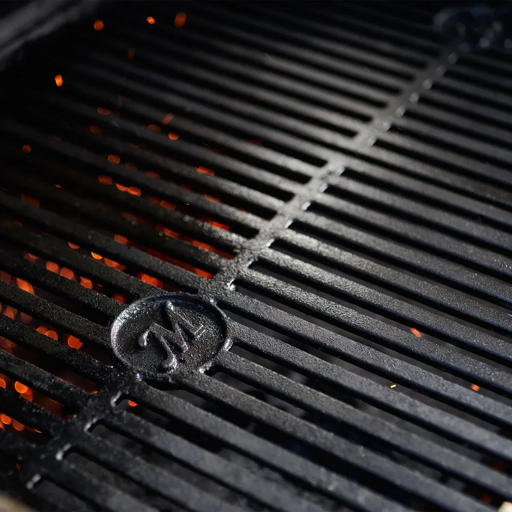 Masterbuilt Gravity Series 560 Digital Charcoal BBQ   Smoker