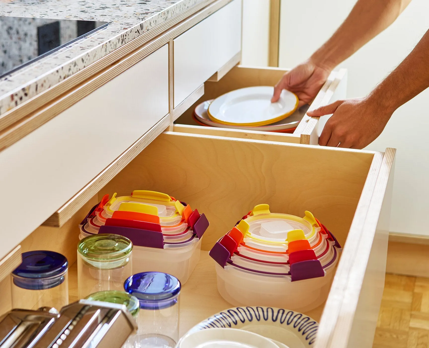 Nest™ Lock 8-Piece Multicolour Mixed Food Container Set
